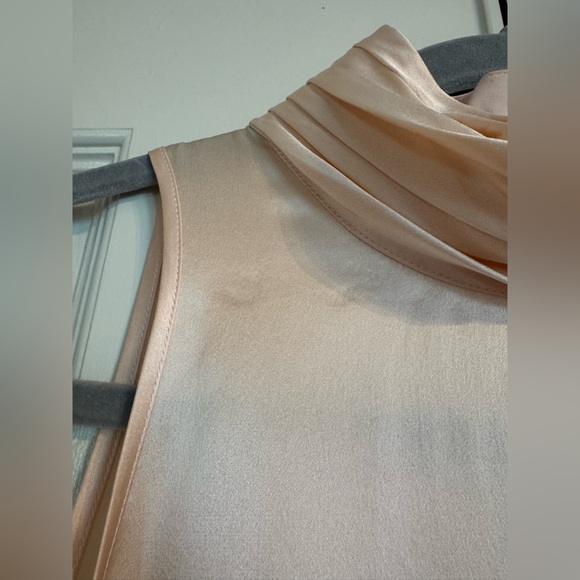 Cinq à Sept Cream Sleeveless Blouse - Picture 4 of 9